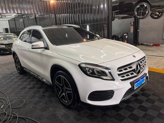 MERCEDES-BENZ GLA 250 2.0 CGI GASOLINA SPORT 7G-DCT MERCEDES-BENZ GLA 250 2.0 CGI GASOLINA SPORT 7G-DCT